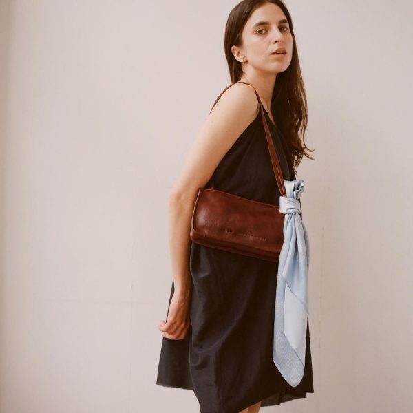 Alangowen.shop587226caca 1